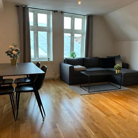 Apartment Bryggen - Prime Location, 2 Minutes From Bryggen