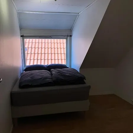 Apartment Bryggen - Prime Location, 2 Minutes From Bryggen