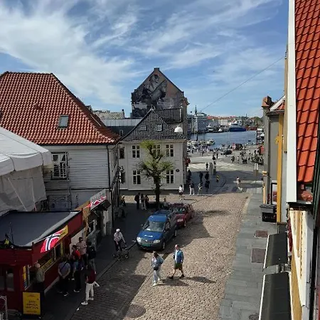 Apartment Bryggen - Prime Location, 2 Minutes From Bryggen Bergen