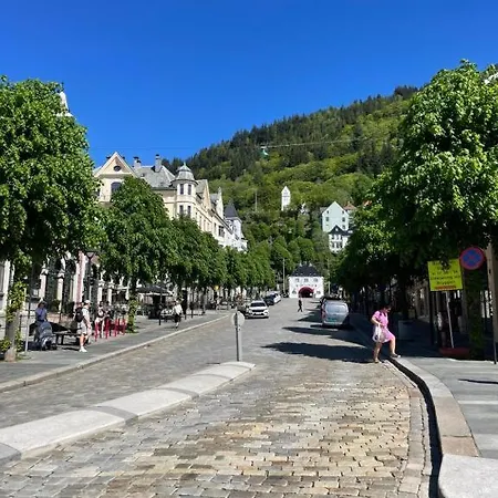 Bryggen - Prime Location, 2 Minutes From Bryggen Appartement Bergen